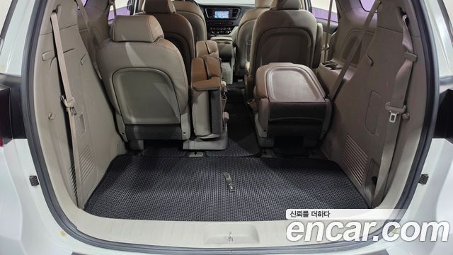 Kia Carnival 11-seater Deluxe 2015 — фото 17