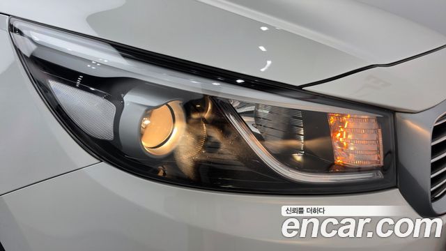 Kia Carnival 11-seater Deluxe 2015 — фото 22