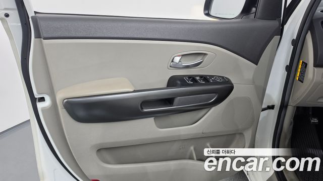 Kia Carnival 11-seater Deluxe 2015 — фото 24