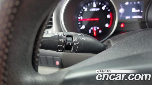 Kia Carnival 11-seater Deluxe 2015 — фото 30