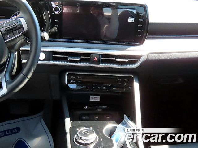 Kia K5 (III) 2.0 Prestige 2023 — фото 23
