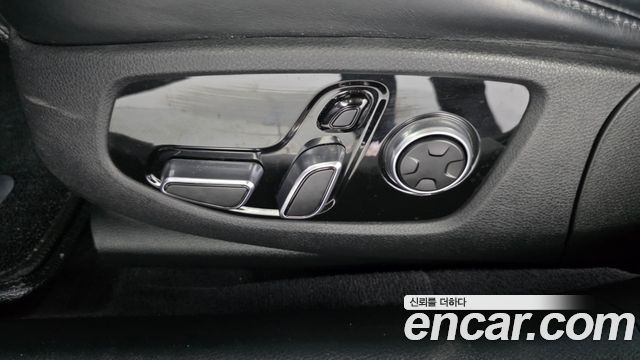 Kia K9 3.8 GDI AWD PlatinumⅡ 2019 — фото 31