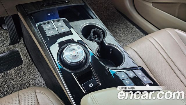 Kia K8 2.5 Gasoline 2WD Noblesse 2022 — фото 9