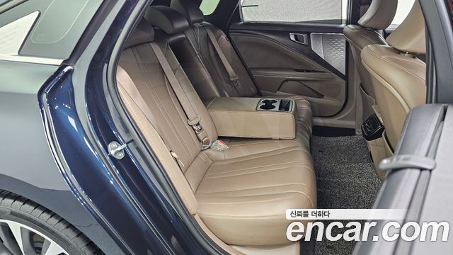 Kia K8 2.5 Gasoline 2WD Noblesse 2022 — фото 11