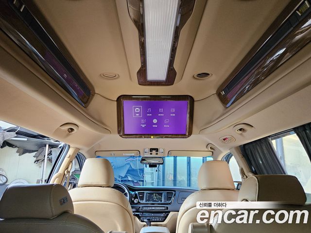 Kia Carnival 9-seater Hi-Limousine Prestige 2015 — фото 20