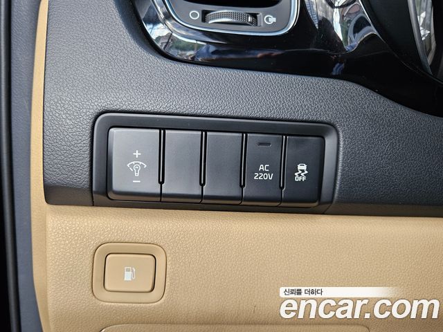 Kia Carnival 9-seater Hi-Limousine Prestige 2015 — фото 22