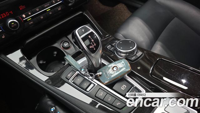 BMW 5 Series (F10) 528i xDrive 2015 — фото 9