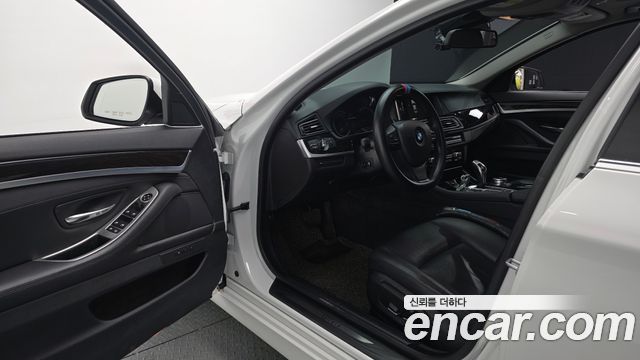 BMW 5 Series (F10) 528i xDrive 2015 — фото 10