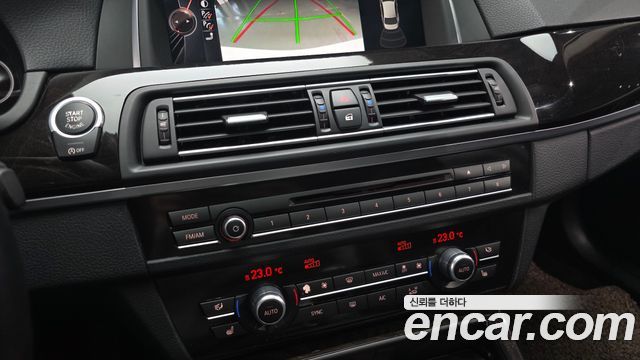 BMW 5 Series (F10) 528i xDrive 2015 — фото 21