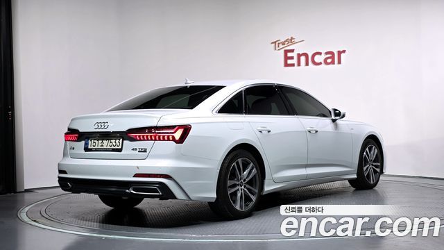 Audi A6 (C8) 45 TFSI Quattro Premium 2022 — фото 2