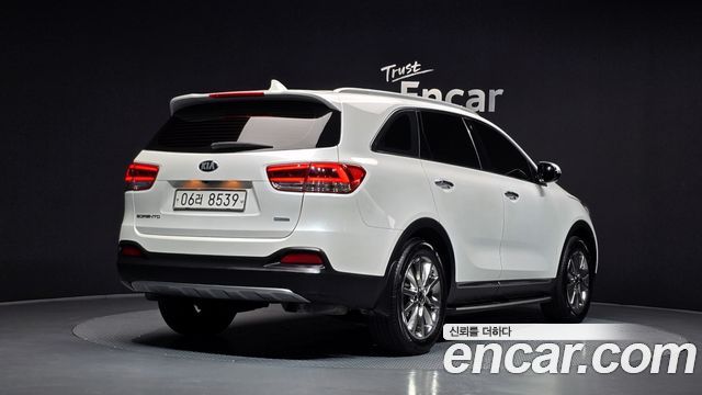 Kia Sorento Diesel 2.2 2WD Noblesse Special 2017 — фото 2