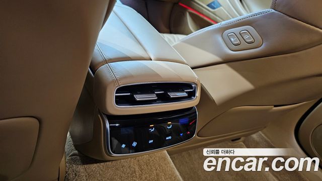 Genesis G80 (RG3) Gasoline 2.5 Turbo AWD 2025 — фото 18