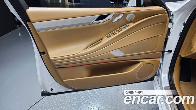 Genesis G80 (RG3) Gasoline 2.5 Turbo AWD 2025 — фото 24