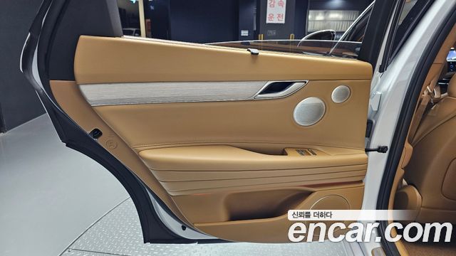 Genesis G80 (RG3) Gasoline 2.5 Turbo AWD 2025 — фото 25