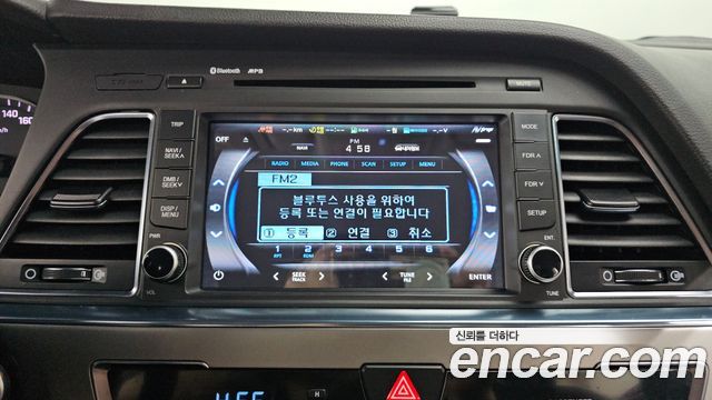 Hyundai Sonata (LF) 2.0 Smart 2015 — фото 12