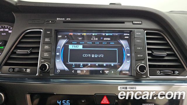 Hyundai Sonata (LF) 2.0 Smart 2015 — фото 15