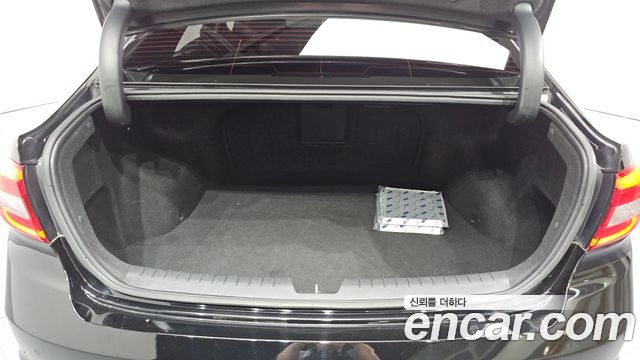 Hyundai Sonata (LF) 2.0 Smart 2015 — фото 17