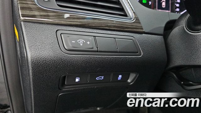 Hyundai Sonata (LF) 2.0 Smart 2015 — фото 27