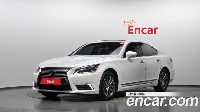Lexus LS460 AWD XF40
