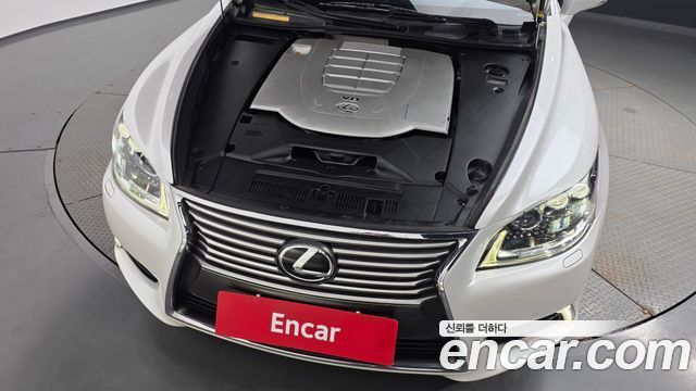 Lexus LS460 AWD XF40 2016 — фото 6