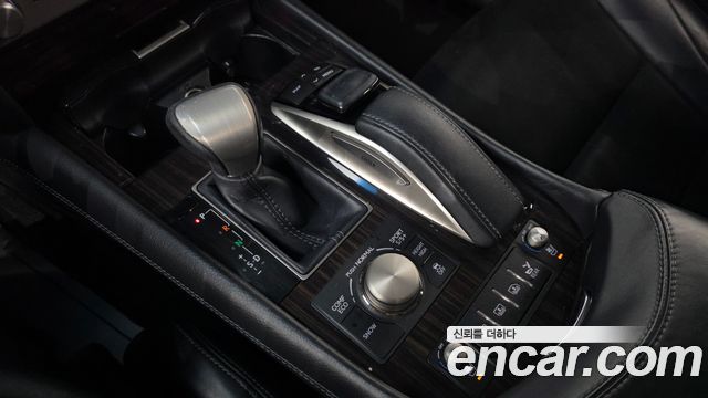 Lexus LS460 AWD XF40 2016 — фото 9