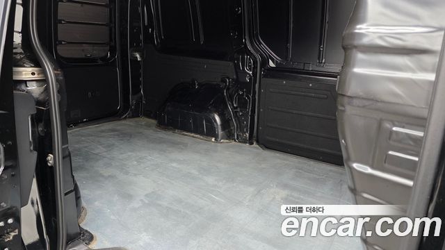 Hyundai Staria L3.5 Cargo 3-Seater Modern 2026 — фото 12
