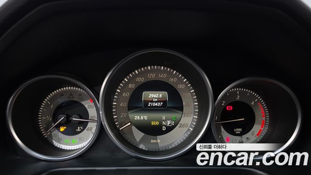 Mercedes-Benz E-Class (W212) E250 BlueTec 4MATIC AV 2015 — фото 8