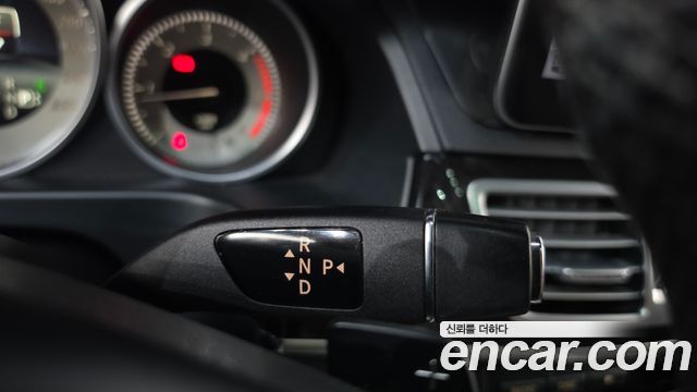 Mercedes-Benz E-Class (W212) E250 BlueTec 4MATIC AV 2015 — фото 9