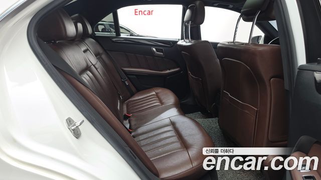 Mercedes-Benz E-Class (W212) E250 BlueTec 4MATIC AV 2015 — фото 12