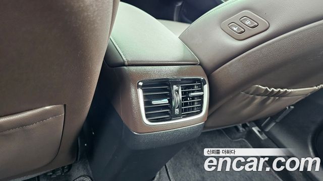 Hyundai Grandeur (IG) 2.4 Premium Special 2019 — фото 19