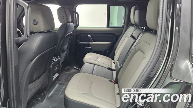 Land Rover Defender (L663) 110 D250 X-Dynamic SE 2026 — фото 4