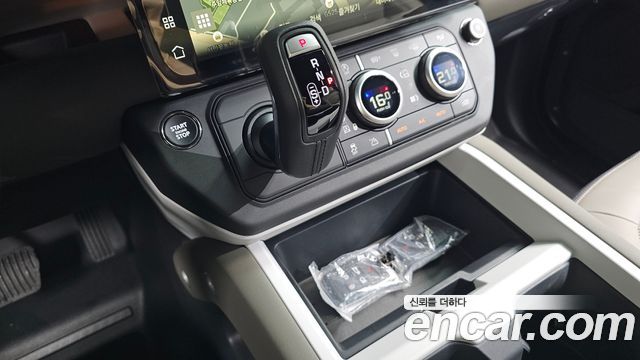 Land Rover Defender (L663) 110 D250 X-Dynamic SE 2026 — фото 13