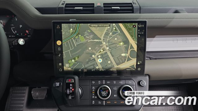 Land Rover Defender (L663) 110 D250 X-Dynamic SE 2026 — фото 14