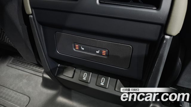 Land Rover Defender (L663) 110 D250 X-Dynamic SE 2026 — фото 18