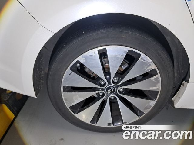 Kia K5 2.4 GDI Prestige 2011 — фото 6