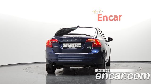 Volvo S60 D2 2nd 2015 — фото 4