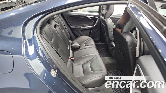 Volvo S60 D2 2nd 2015 — фото 11