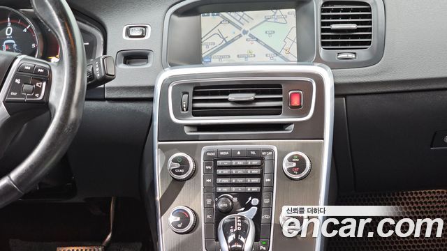 Volvo S60 D2 2nd 2015 — фото 14