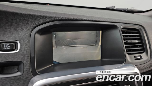 Volvo S60 D2 2nd 2015 — фото 15