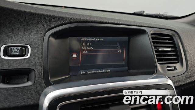 Volvo S60 D2 2nd 2015 — фото 16