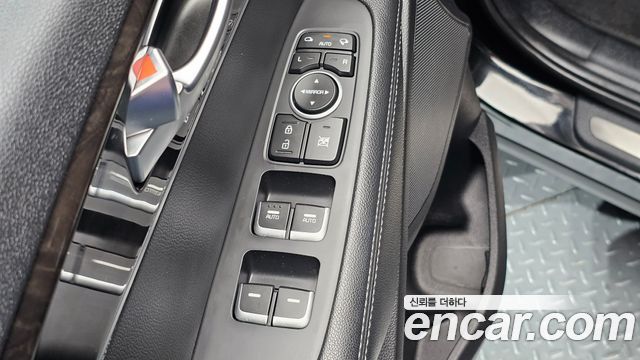 Kia Sorento Diesel 2.0 2WD Noblesse 2017 — фото 17