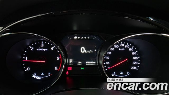 Kia Carnival 9-seater Noblesse 2017 — фото 8