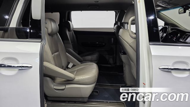 Kia Carnival 9-seater Noblesse 2017 — фото 16