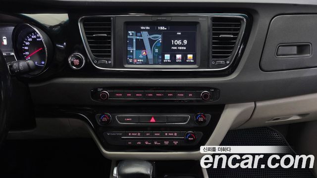 Kia Carnival 9-seater Noblesse 2017 — фото 18