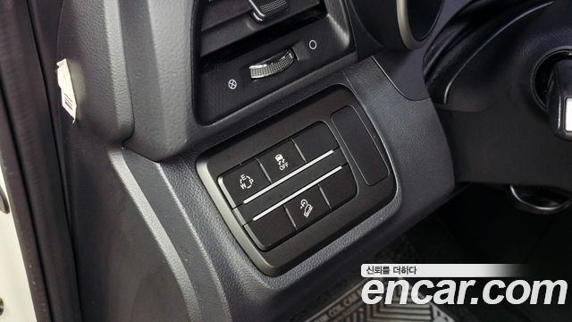 KG Mobility (SsangYong) Tivoli Air Diesel IX 2WD 2019 — фото 20