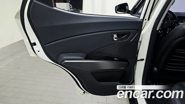 KG Mobility (SsangYong) Tivoli Air Diesel IX 2WD 2019 — фото 25