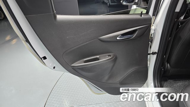 Chevrolet Spark Premier 2022 — фото 25