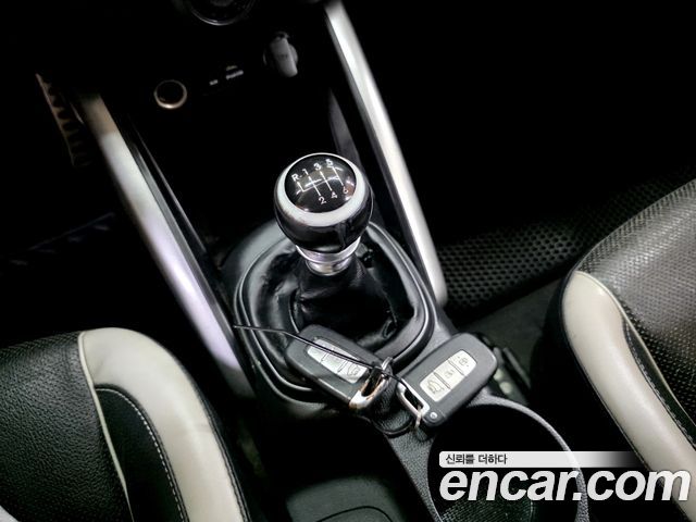 Hyundai Veloster Turbo D Spec 2015 — фото 16