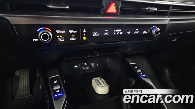 Kia Sorento (IV) Gasoline 2.5T 2WD Prestige 2024 — фото 19