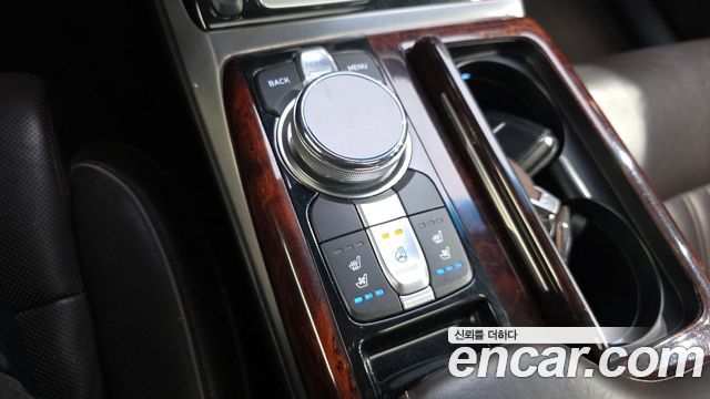 Genesis EQ900 3.8 GDI AWD Premium Luxury 2016 — фото 9